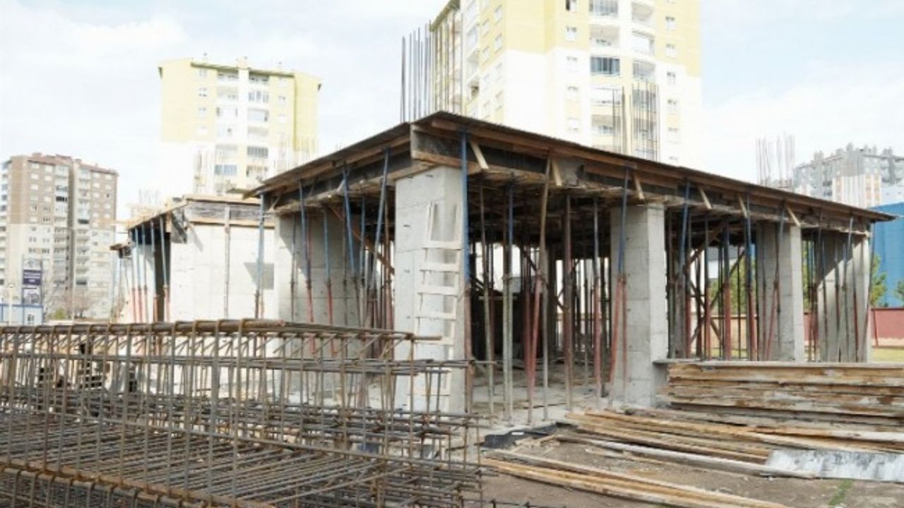 İldem’in İkinci Akıl Küpü Kütüphanesi hızla yükseliyor