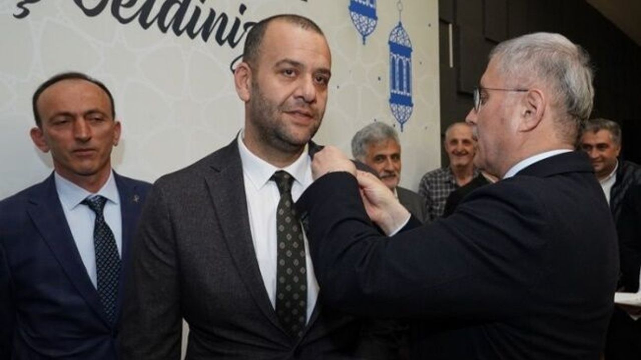 İstanbul Üsküdar'da Demokrat'tan AK Parti'ye 600 katılım