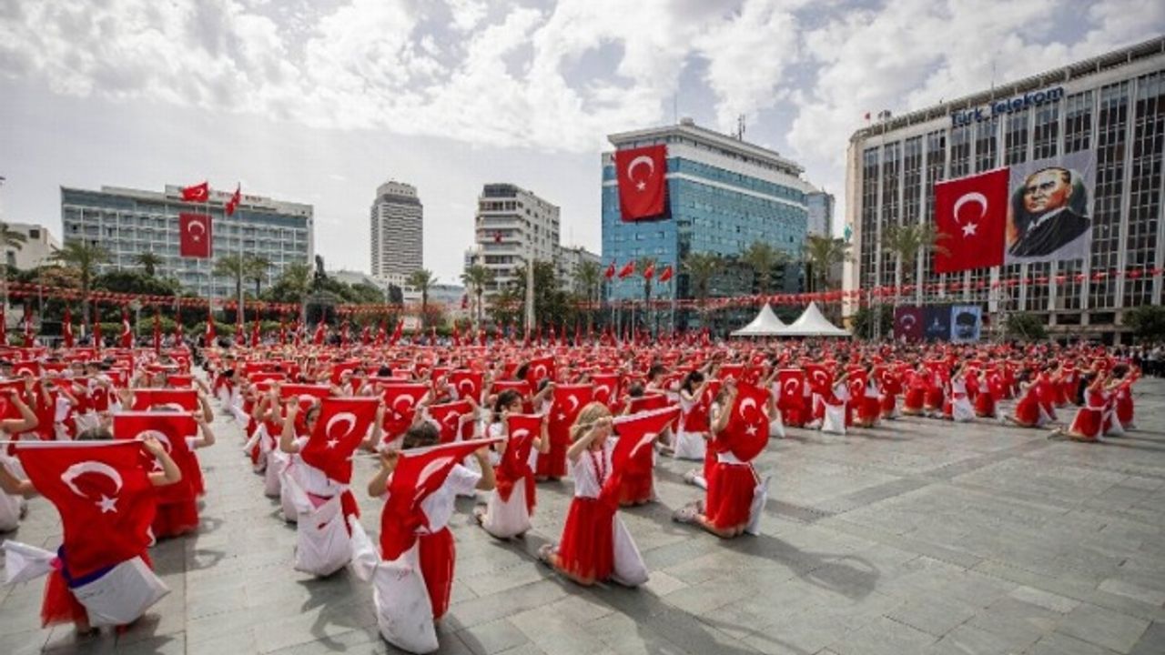 İzmir’de 23 Nisan coşkusu kentin dört bir yanını saracak