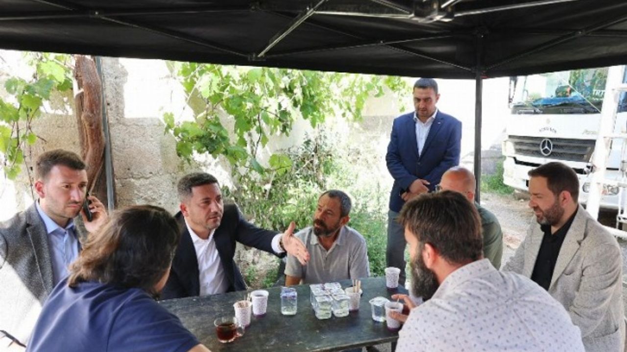 Başkan Arı, Kara Ağaç Destanı dizi setini ziyaret etti