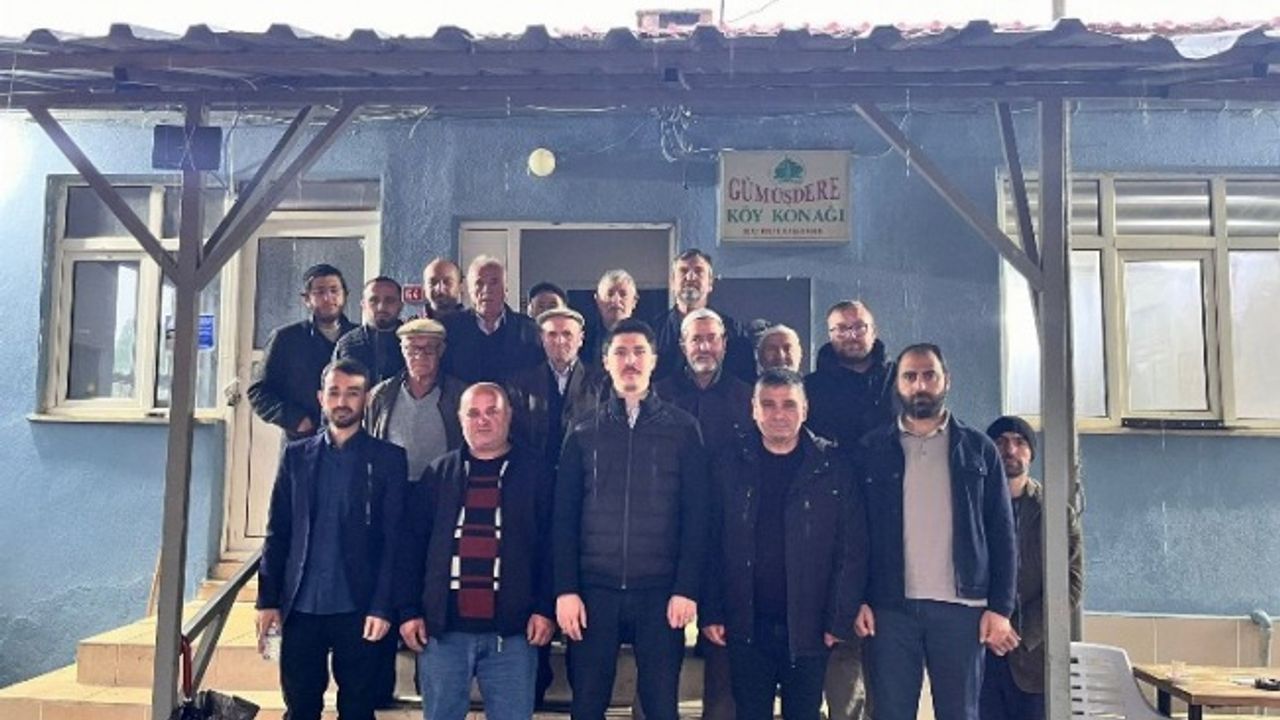 Kaymakam her sabah bir köyde vatandaşı dinliyor