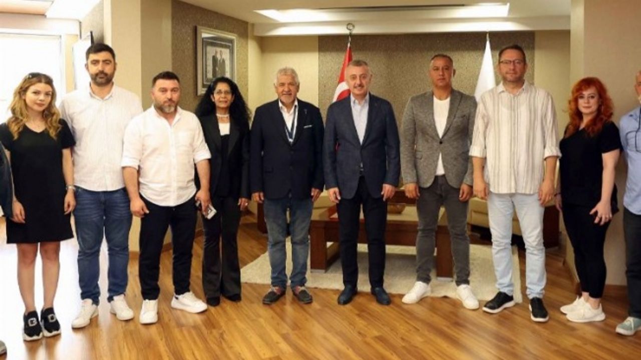 Başkan Büyükakın'dan açık ve düzenli iletişim mesajı