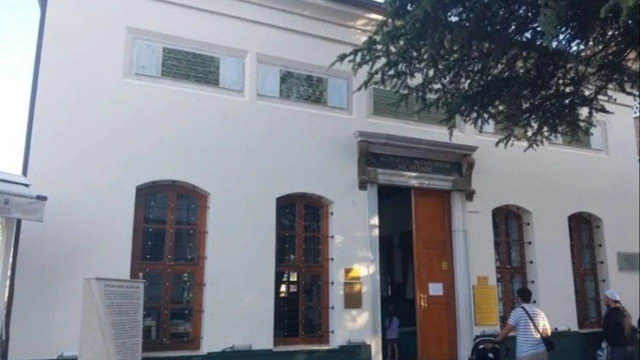 Bursa'da Üftade Türbesi turist akınına uğramaya devam ediyor