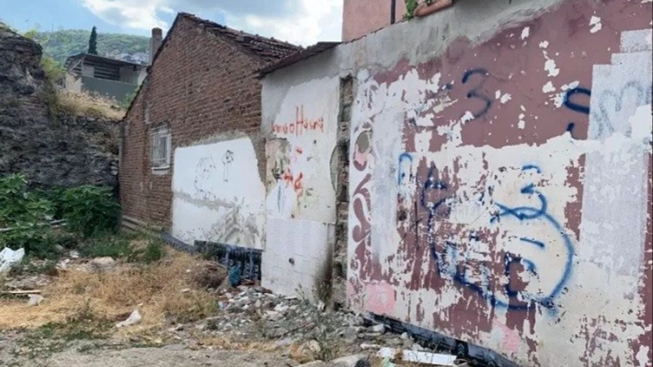 Bursa Pınarbaşı Mahallesindeki eski evler dikkat çekiyor