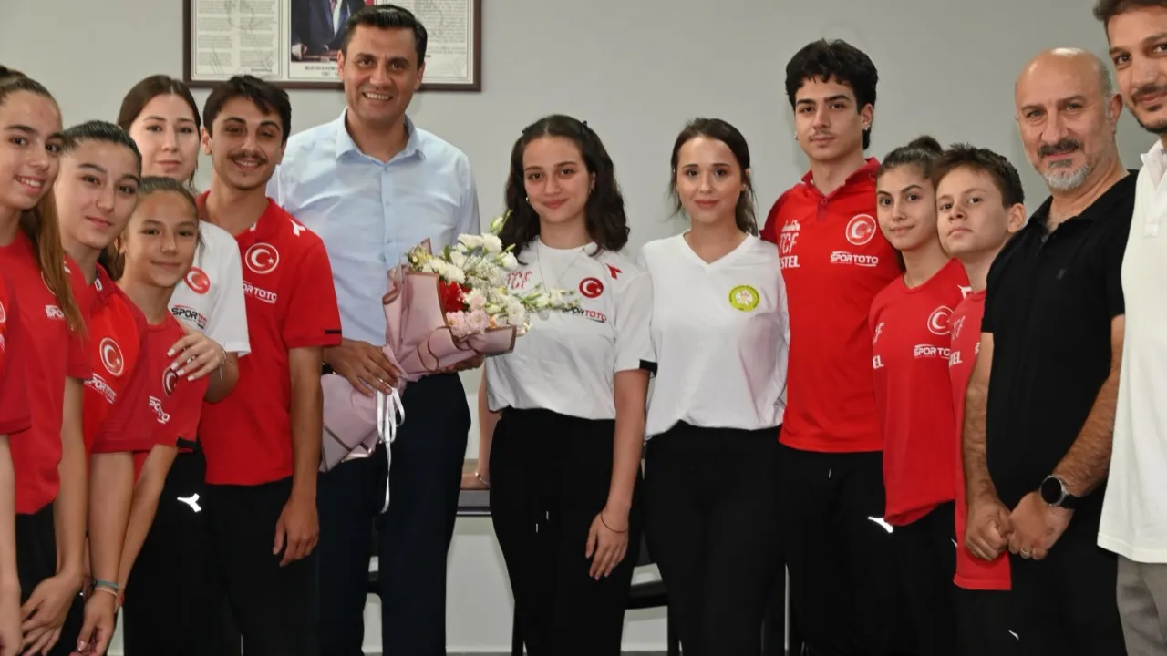 Manisa'da Başkan Zeyrek milli sporcularla buluştu