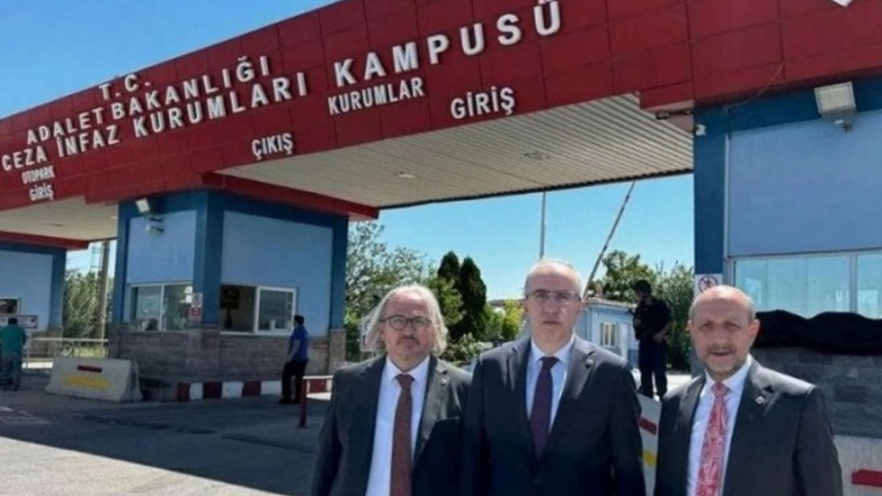 Saadet Partili vekiller Sinan Ateş davasını takip etti