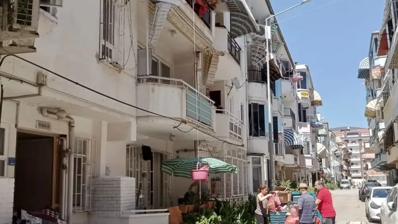 Sepet sarkıtma geleneği Küçük Kumla’da devam ediyor