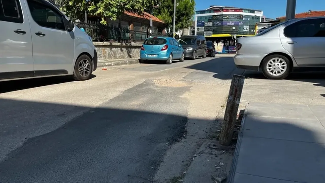 Bursa'da bu mahallenin yolları araç sahiplerine maddi sorun yaratıyor