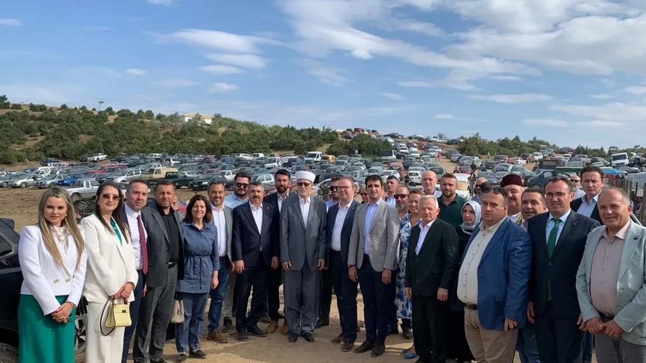 Başkan Yılmaz, Tarihi Alantepe Yağlı Güreşleri ve Kültürel Etkinlikleri'ne katıldı