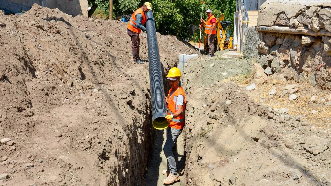 MASKİ Kuluncak Bicir’e kanalizasyon hattı inşa ediyor