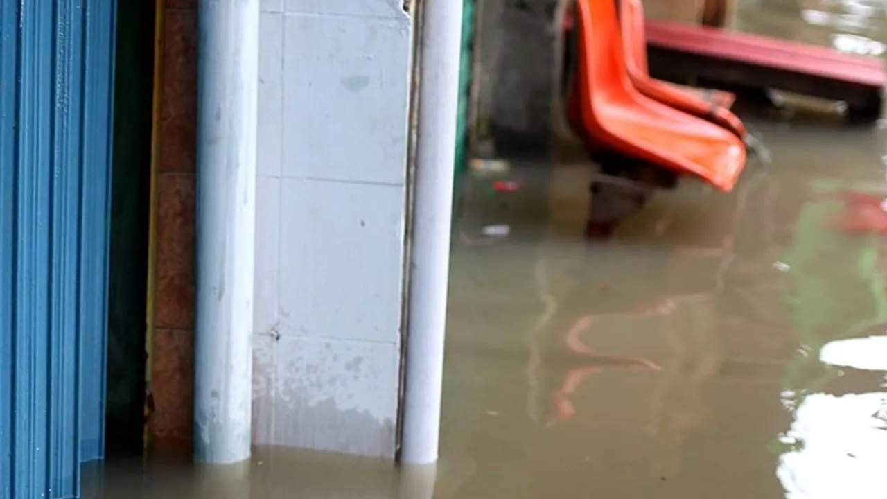 Uzmanlar uyardı... Yağmur ve su basmalarına karşı yapılarda uygun drenaj sistemleri kurulmalı!