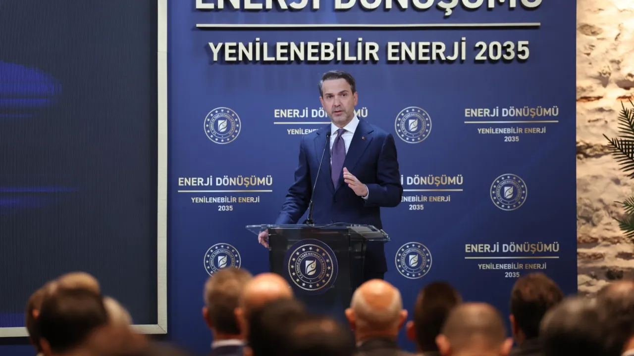 Bakan Bayraktar: “2035 RES GES yatırım hedefimiz 80 milyar dolar”