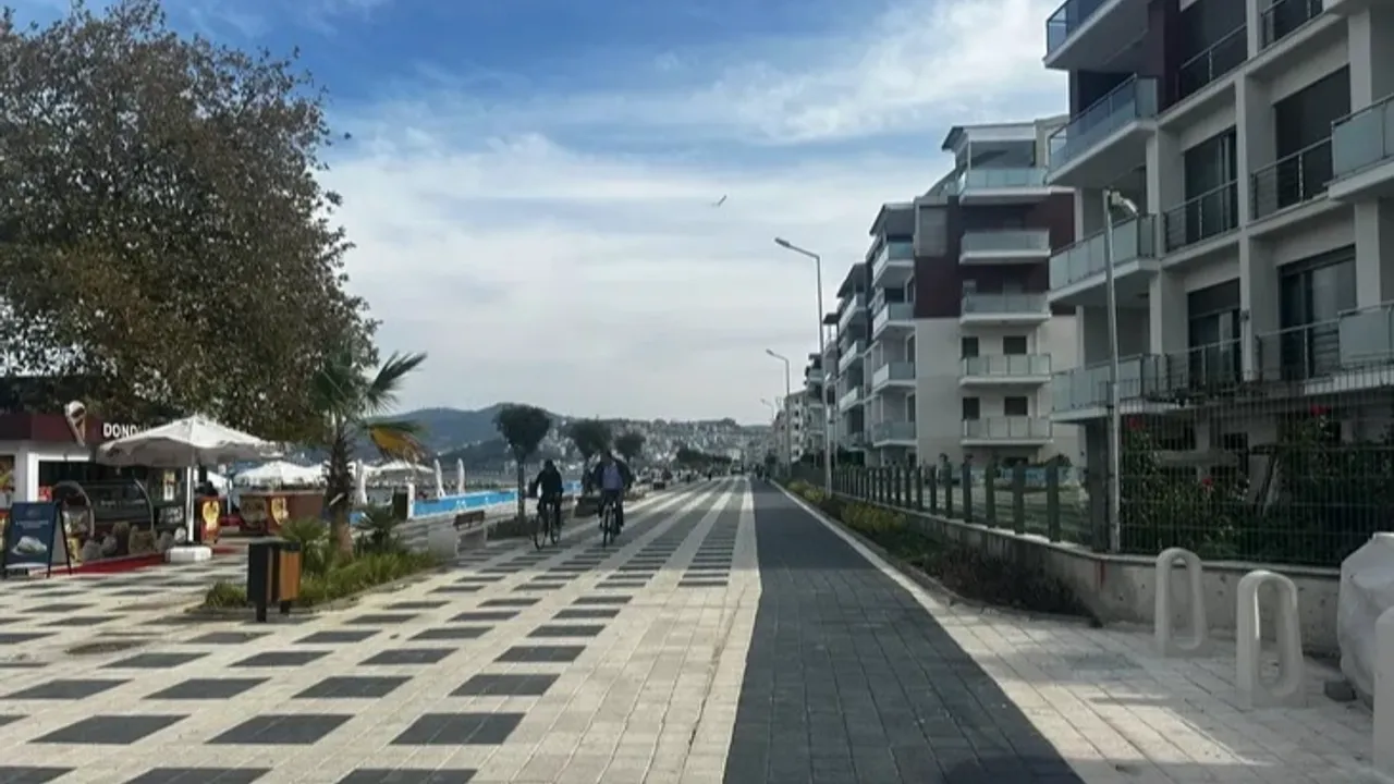 Bursa Güzelyalı Sahili sil baştan yenilendi, Güzelyalı esnafı memnun