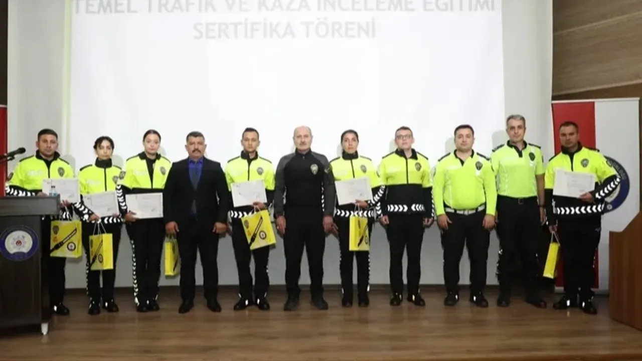 Bursa’da trafik polislerine trafik ve kaza inceleme eğitimi