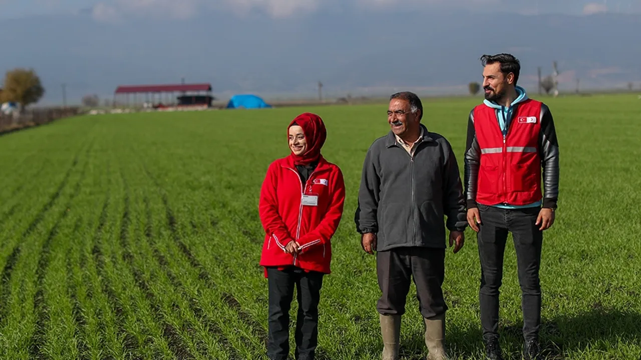 Depremden etkilenen çiftçiler Kızılay'dan 70.8 milyon destek