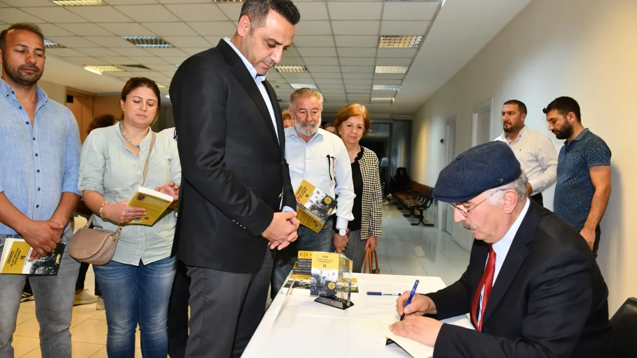 ‘Fakir Baykurt Roman Ödülü’ Yazar Mehmet Saydur’a verildi