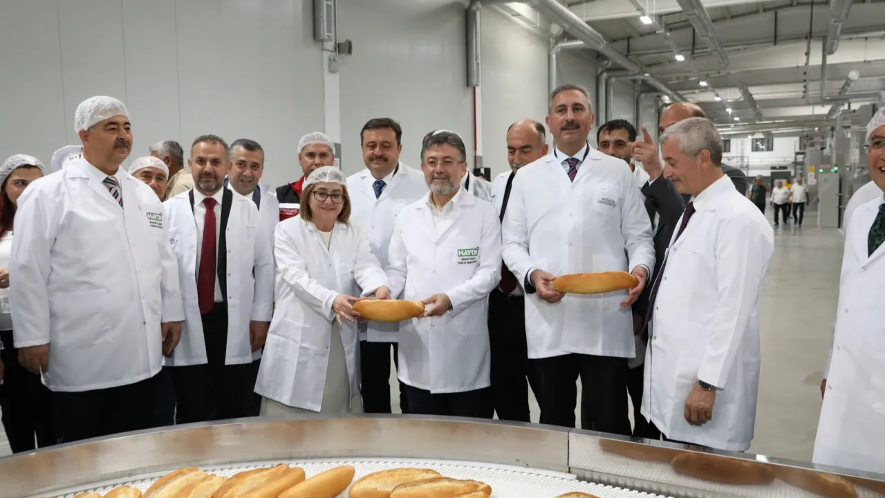 Gaziantep'te Haydi büfelerinde uygun fiyatlı ekmek hizmeti