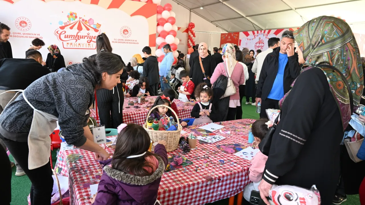 Malatya'da Cumhuriyet Panayırı neşeye ortak oldu