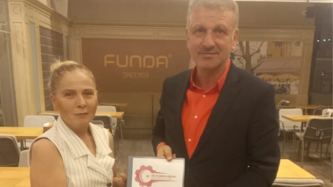 Staj ve Çıraklık Sigortası Mağdurları'nın dosyası Cumhurbaşkanı Yardımcısı'na ulaştırıldı