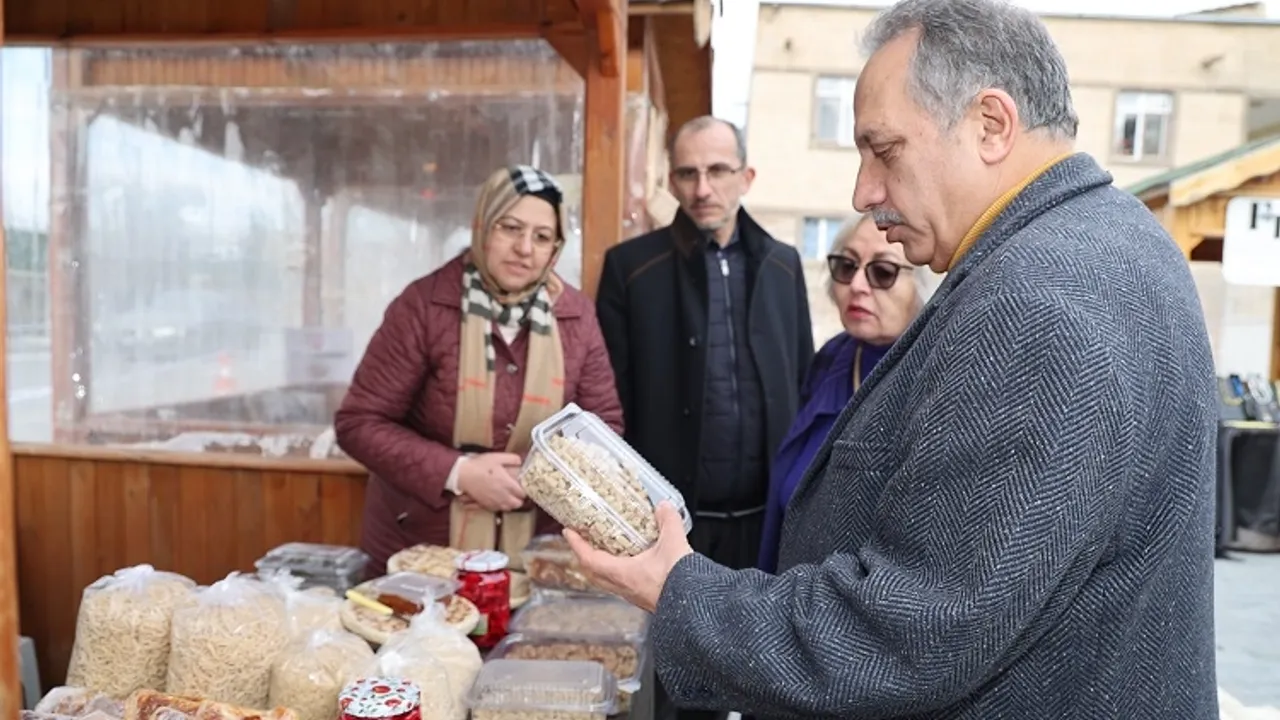Kayseri Talas'ta 'Maharetli Eller' kışın ilk kez sahne alıyor