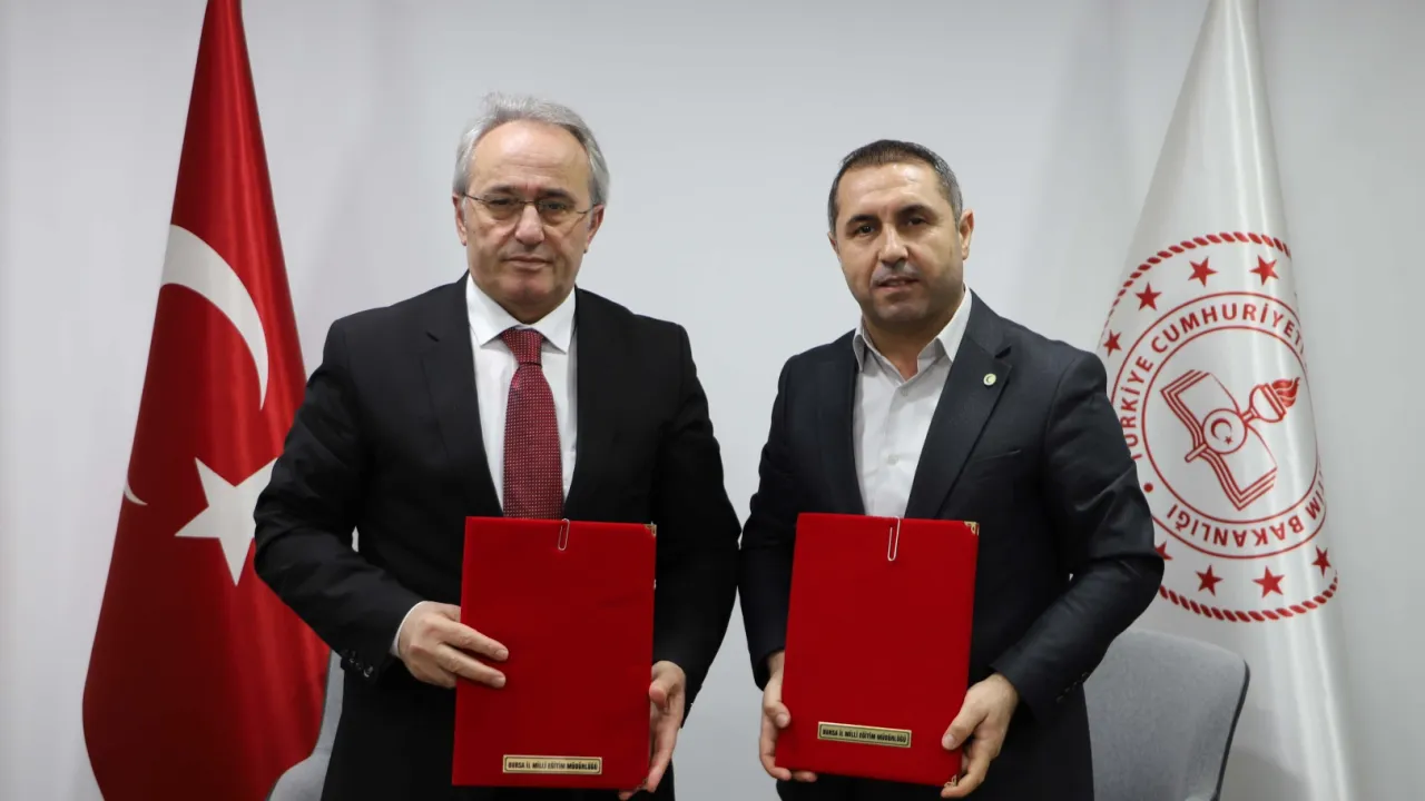 Bursa'da bağımlılıkla mücadele eğitiminde Yeşilay iş birliği