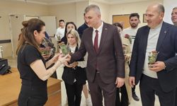 Başkan Sezer’den hemşirelere sürpriz kutlama