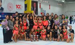 Samsun’da tarih yazıldı: Elite buz sporcularından üçte üçlük zafer