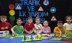 Trafik kurallarını eğlenerek öğrendiler