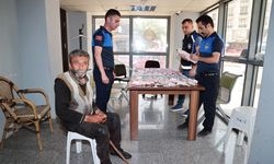 Gebze’de dilencinin üzerinden 20 bin TL'den fazla para çıktı