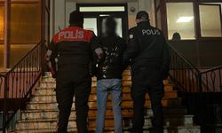 Hırsızlık ve 9 ayrı suçtan aranan şahıs Darıca’da yakalandı