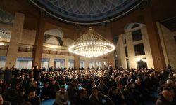 İlk teravih namazında dolup taştı