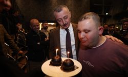 Büyükakın’dan, Arif’e doğum günü sürprizi