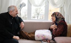 Başkan Büyükgöz’den 100 yaşındaki Hesna Karaca teyzeye ziyaret