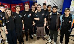 Gebze’nin robotik takımları Turknet’in Gigafiber’i ile desteklediği FRC’de