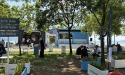 Balık dürüm lezzeti şimdi de İzmit sahilinde