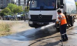 Darıca Belediyesi, mahalleleri baştan sona elden geçirerek temizliyor