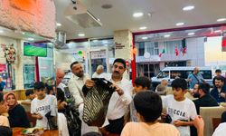 Şampiyon miniklere İş İnsanı ve Siyasetçi Enver Yıldırım’dan anlamlı ödül