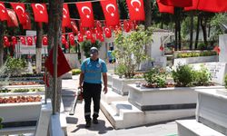 Mezarlık ve şehitliklerde kapsamlı bakım çalışması