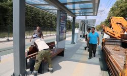 Büyükşehir’den tramvay duraklarına 260 yeni bank