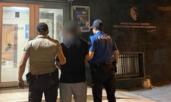 Hükümlü ve tutuklunun kaçması suçundan 6 yıl hapis cezası olan şahıs Darıca’da yakalandı