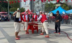 Kocaeli meydanları İtfaiye Haftası’nda renklendi