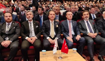 Yeniden Refah Partisi Genel Başkanı Erbakan, Bursa'da konuştu: