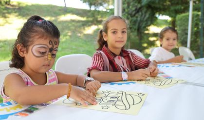 Çocuklar parkta hem eğlendi hem üretti
