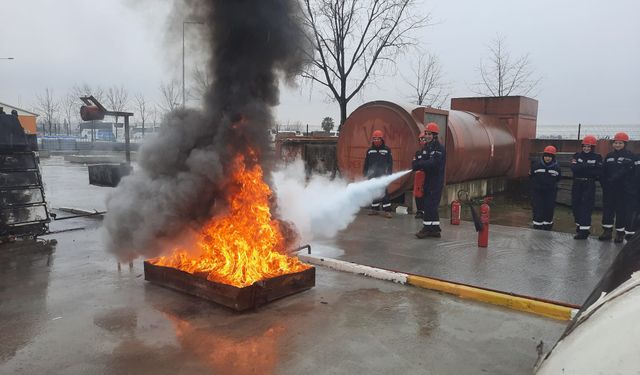 YÜDAK’a gönüllü itfaiyecilik eğitimi
