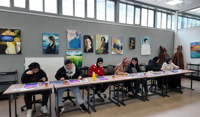 Dünya Ressamlar Günü’nde yeteneklerini keşfettiler
