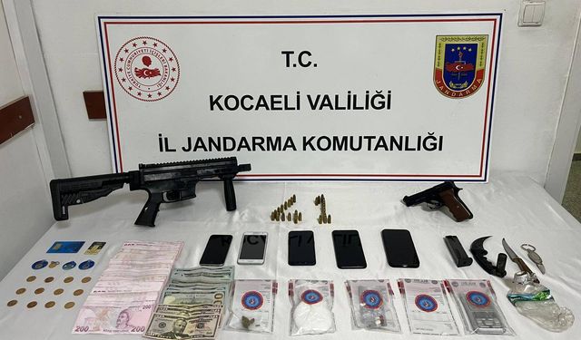 Jandarma’dan Gebze’de 2 ayrı adreste operasyon