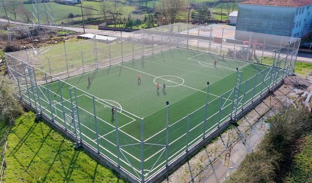 Büyükşehir’den Kocaeli’ye 11 yeni futbol sahası
