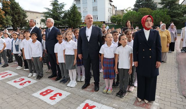 Darıca’da haftaya İstiklal Marşı ile başlangıç