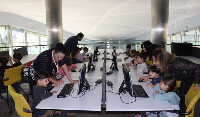 Çınar Çocuk Evleri öğrencileri 3D teknolojiyi deneyimledi