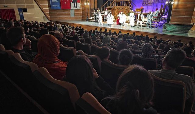 Şehir Tiyatroları, perdeyi Gebze’ye taşıdı